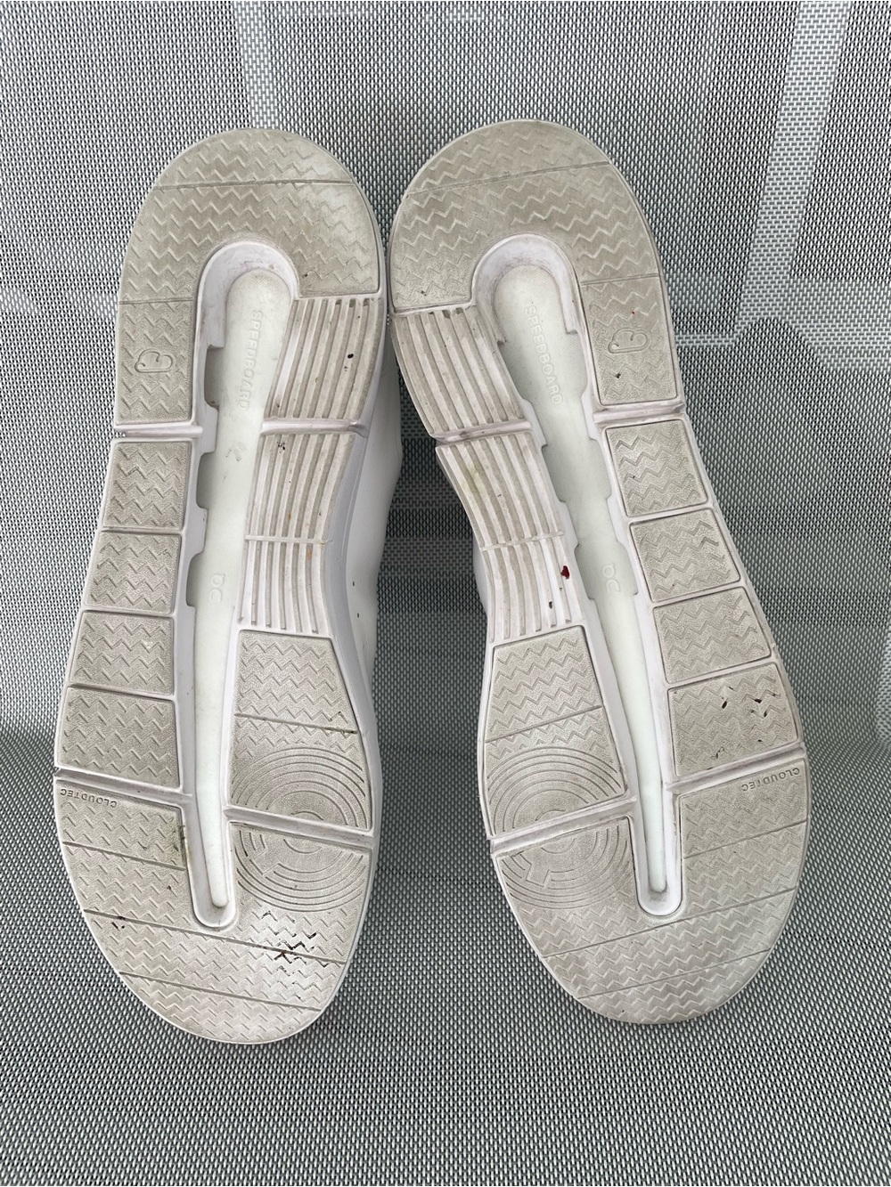 ON CLOUD THE ROGER ADVANTAGE
SHOES Size 14 White - Picture 12 of 14